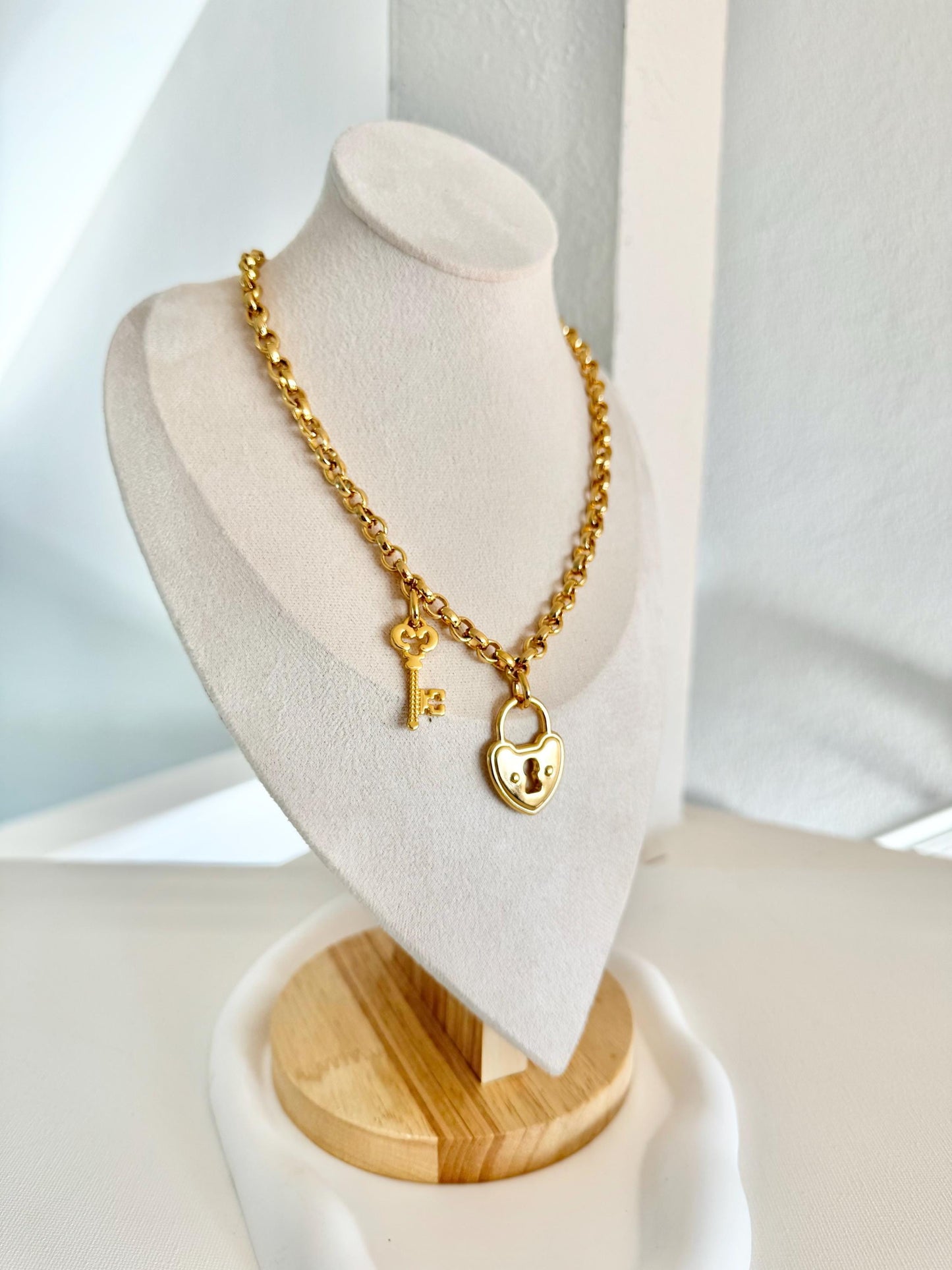 Heart Lock and Key Necklace | Gold Rolo Chain Charm Necklace | Love Necklace | Antique Vintage Lock Key Necklace | Layering Necklace
