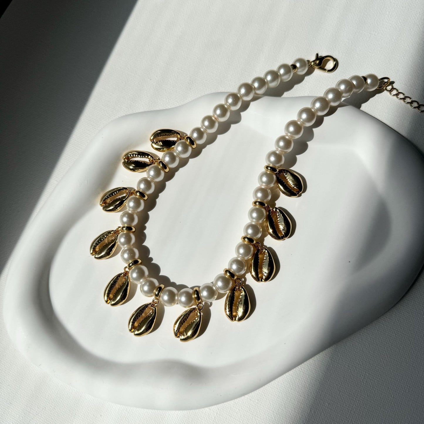 Gold Shell Necklace | Cowrie Shell Choker Charm FaNecklace Beach Necklace Seashell Choker Necklace Handmade Shell Necklace | Fashion Jewelry