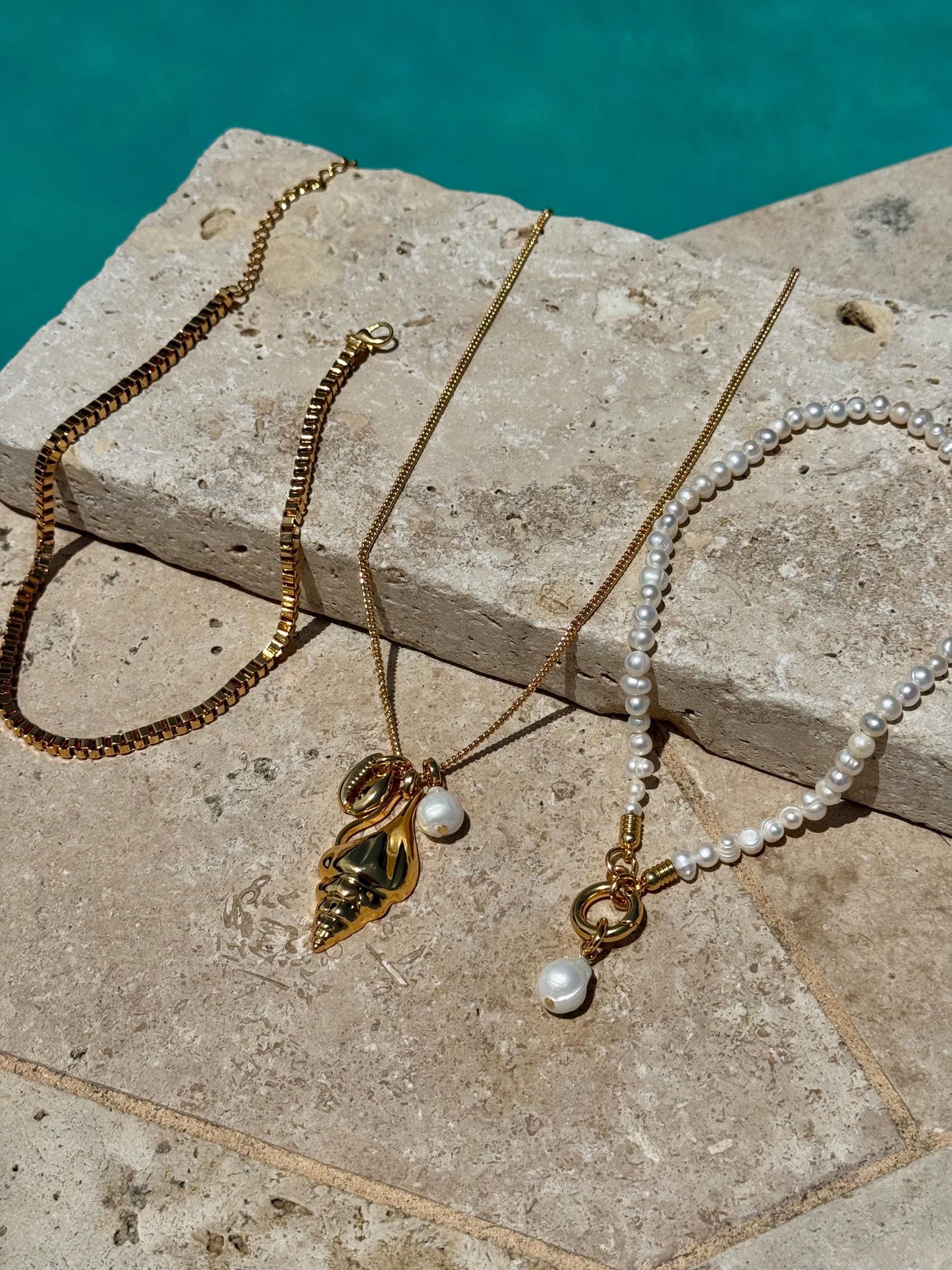 Conch Charm Necklace | Freshwater Pearl Necklace | Boxchain Choker | Long Chain | Beach Jewelry | Summer Jewelry | Layered Necklace
