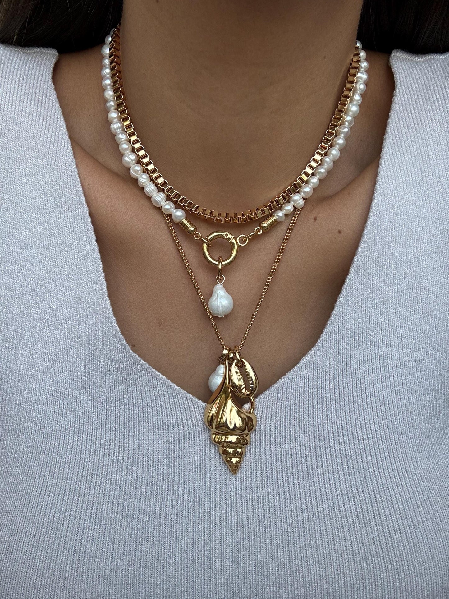 Conch Charm Necklace | Freshwater Pearl Necklace | Boxchain Choker | Long Chain | Beach Jewelry | Summer Jewelry | Layered Necklace