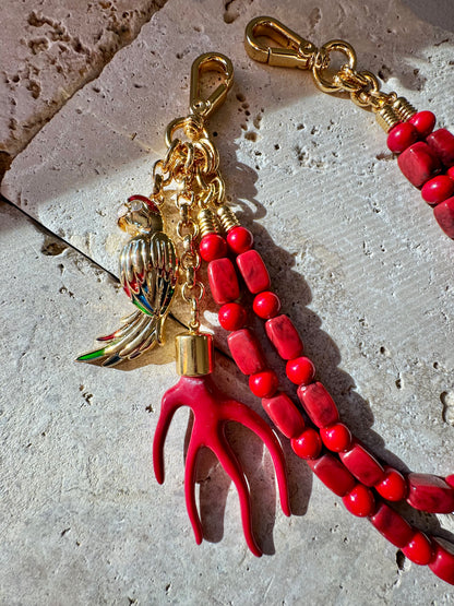 Parrot bag charm with tropical flair – AVINZIA