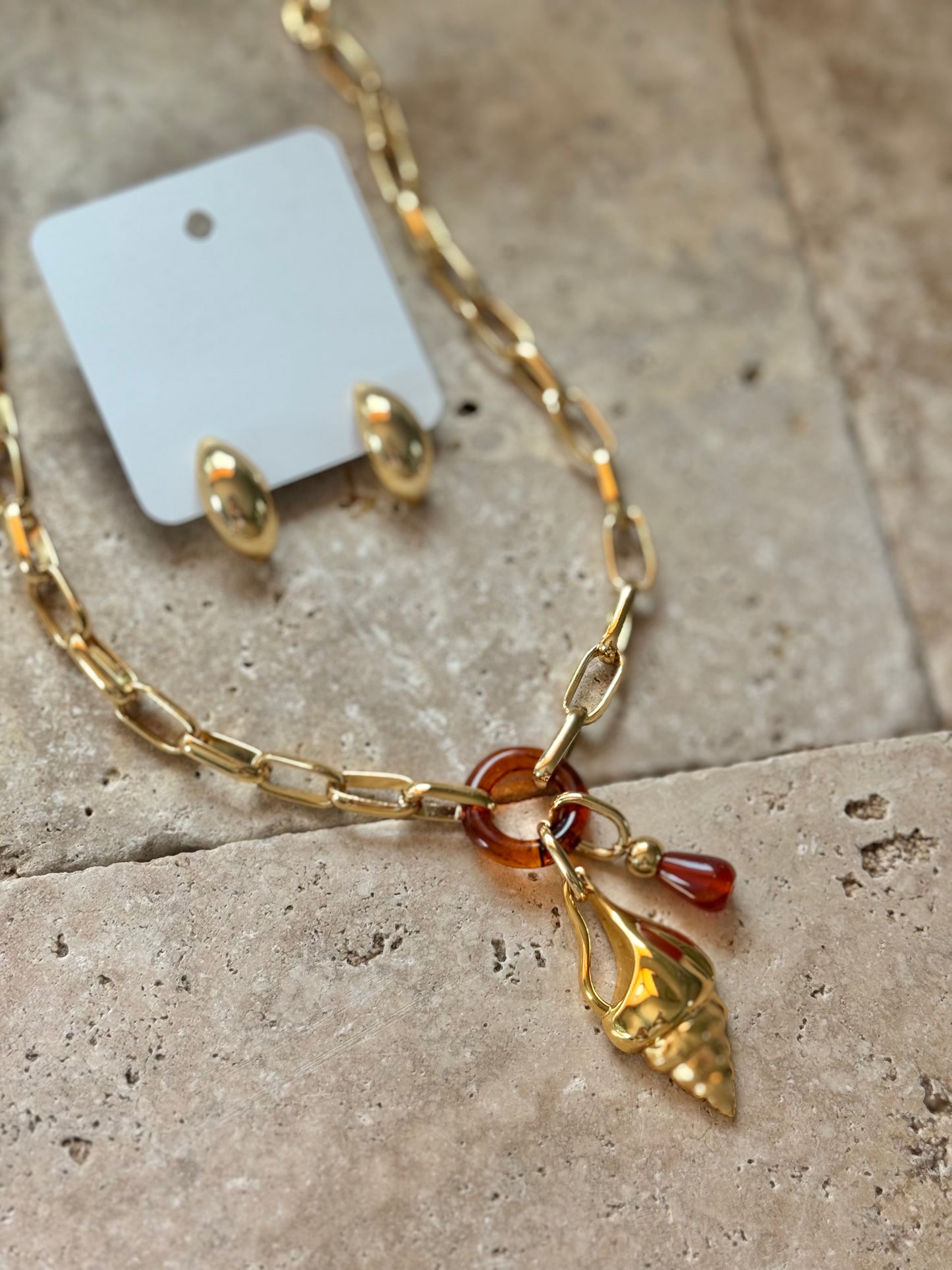 Gold Shell Necklace Set