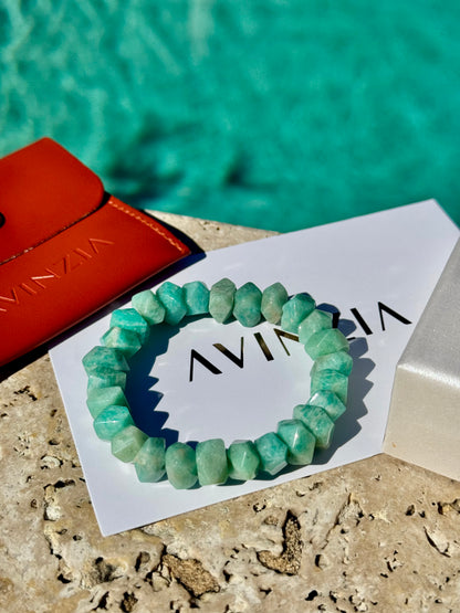 Blue-green amazonite stretch bracelet by AVINZIA