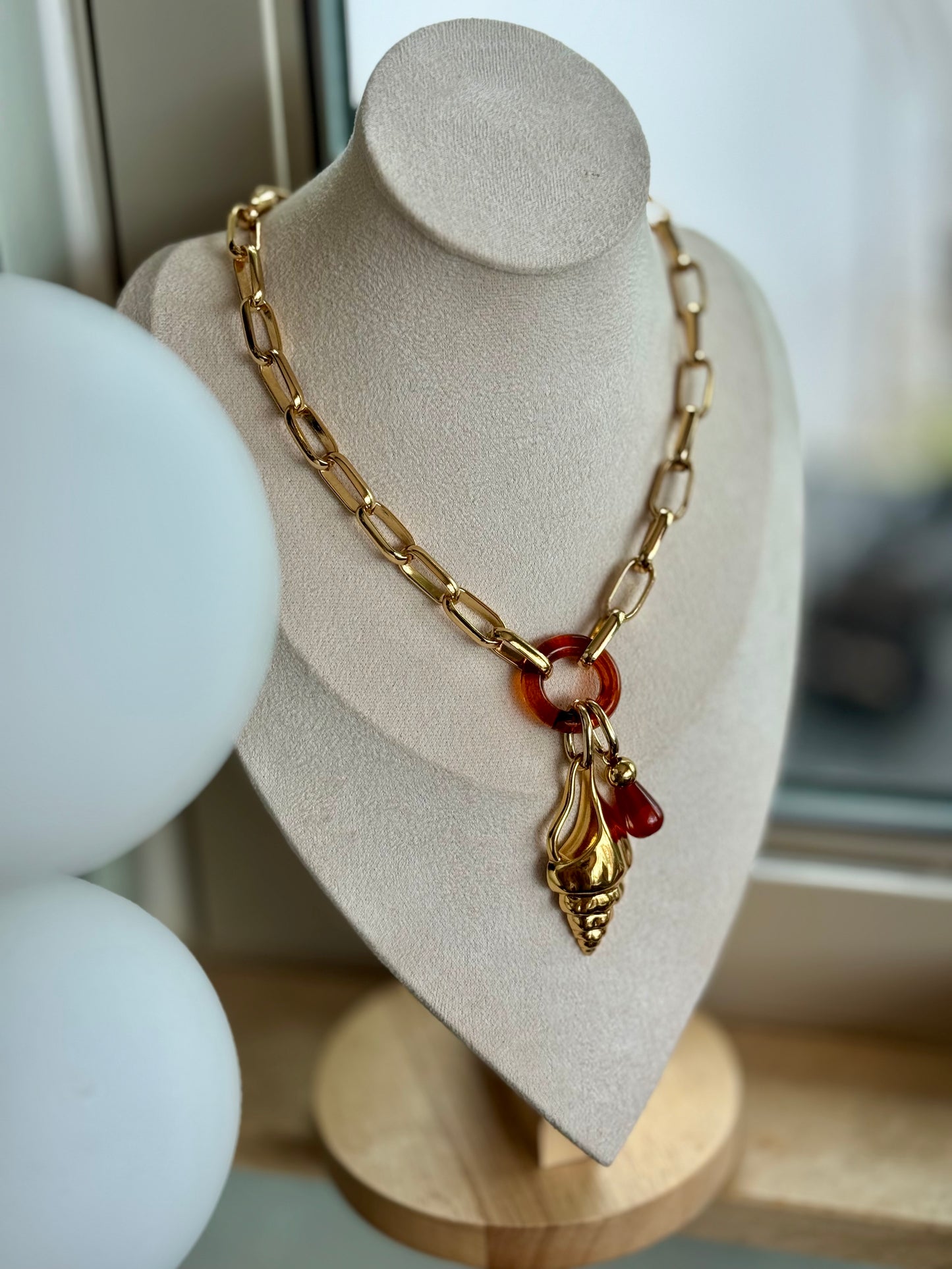 Gold Shell Necklace Set