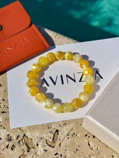 Golden crackle agate beads, light-catching – handmade by AVINZIA