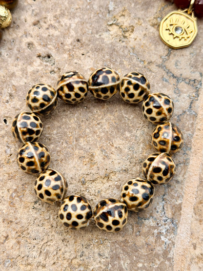 Savanna bracelets handmade in Florida – AVINZIA
