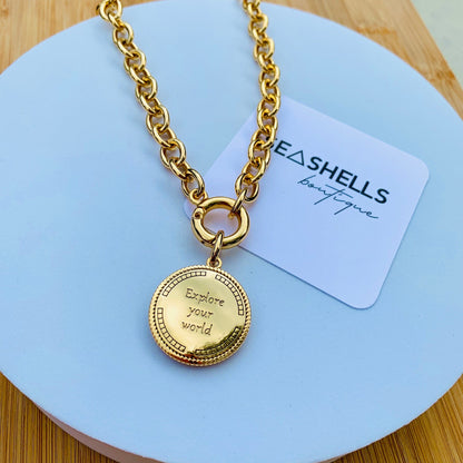 Compass necklace Gold compass charm pendant Gift for traveler Nautical gift Gift for captain Windrose charm necklace Silver compass