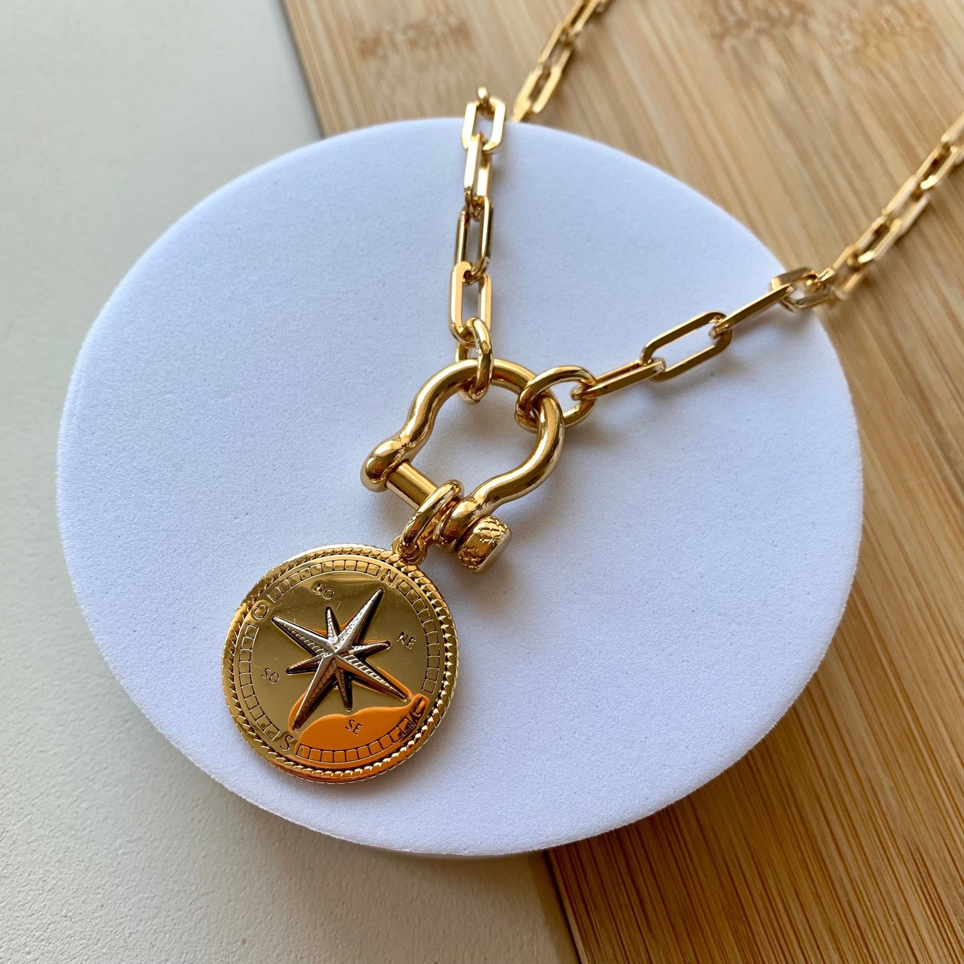 Compass necklace Gold compass charm pendant Gift for traveler Nautical gift Gift for captain Windrose necklace Paperclip necklace