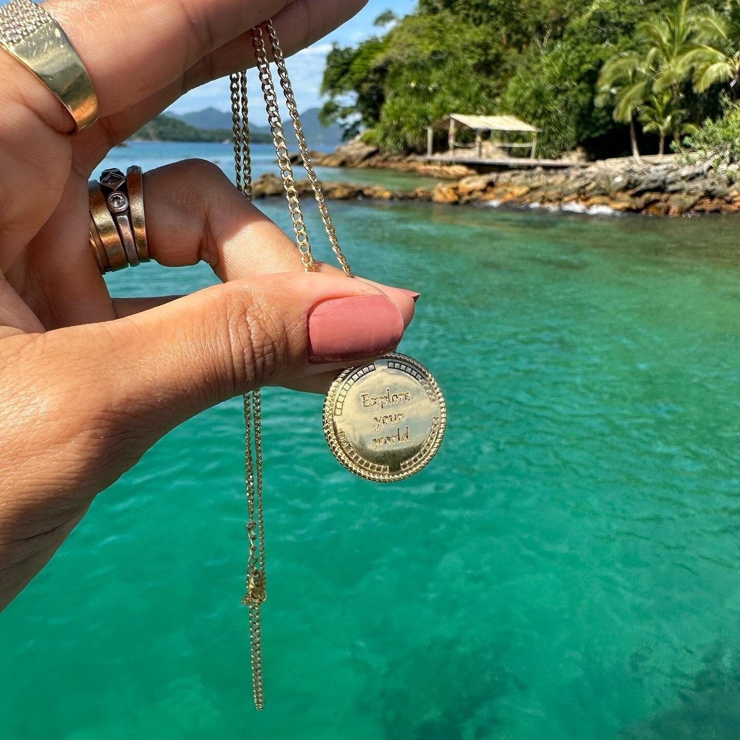 Compass necklace Gold compass charm pendant Gift for traveler Nautical gift Gift for captain Windrose charm necklace Silver compass