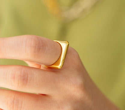 Gold Square Bracelet