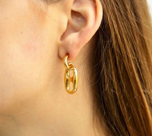 Gold filled dainty earrings Minimalist gold earrings for everyday wear Delicate gold earrings Dainty gold earrings