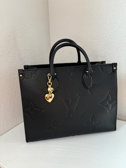 Puffy heart purse charm, cute everyday detail – AVINZIA