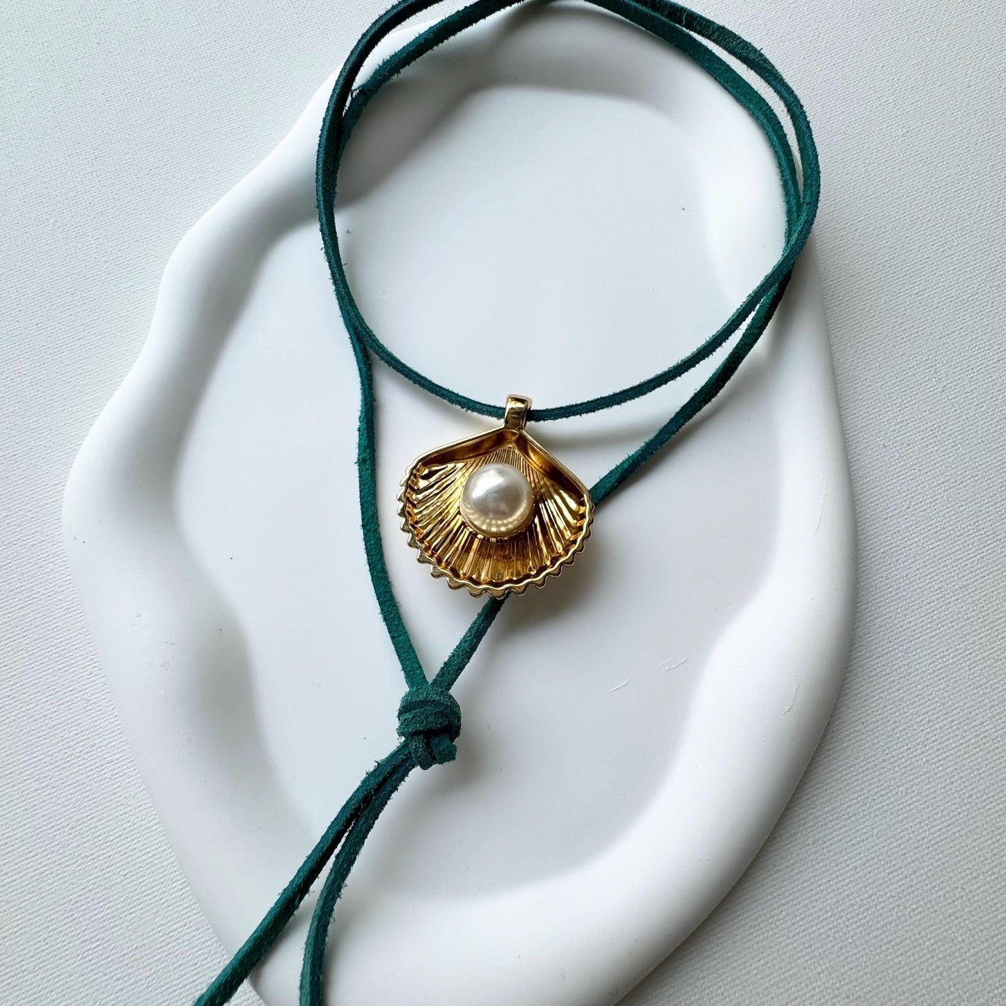 Turquoise Genuine Leather Wrap Necklace | Shell Necklace | Imitation Pearl Necklace