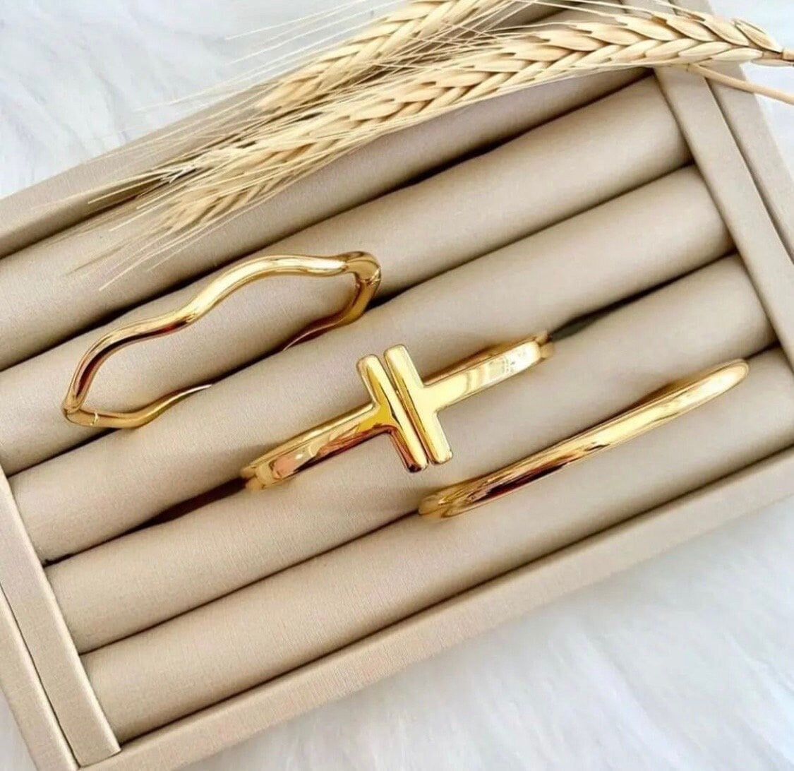 gold finish hinged bracelet for women, Minimalist gold bracelet for her Aesthetic Jewelry, Handmade Jewelry